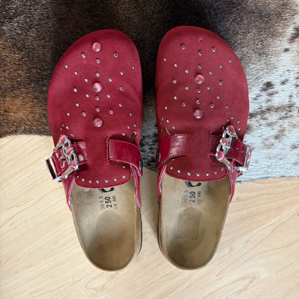 BETULA BY BIRKENSTOCK Red Studded‎ Suede Clogs Size 8